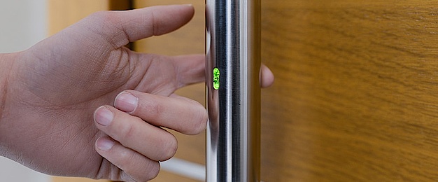 Zutritts­kontrolle bei Elektro Schäfer GmbH & Co.KG in Würzburg
