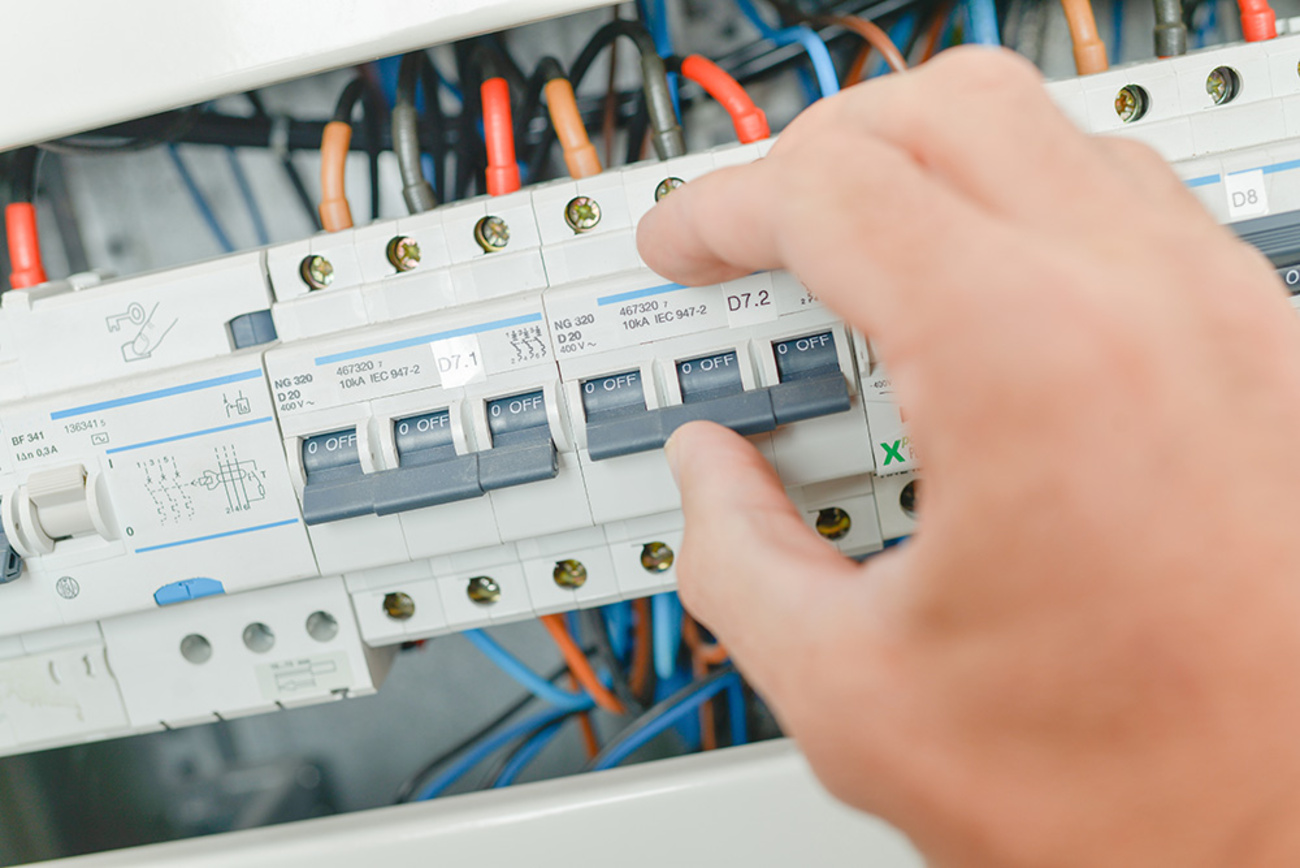 Elektro­installation bei Elektro Schäfer GmbH & Co.KG in Würzburg